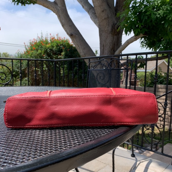 The Sak Red handbag - Picture 7 of 7